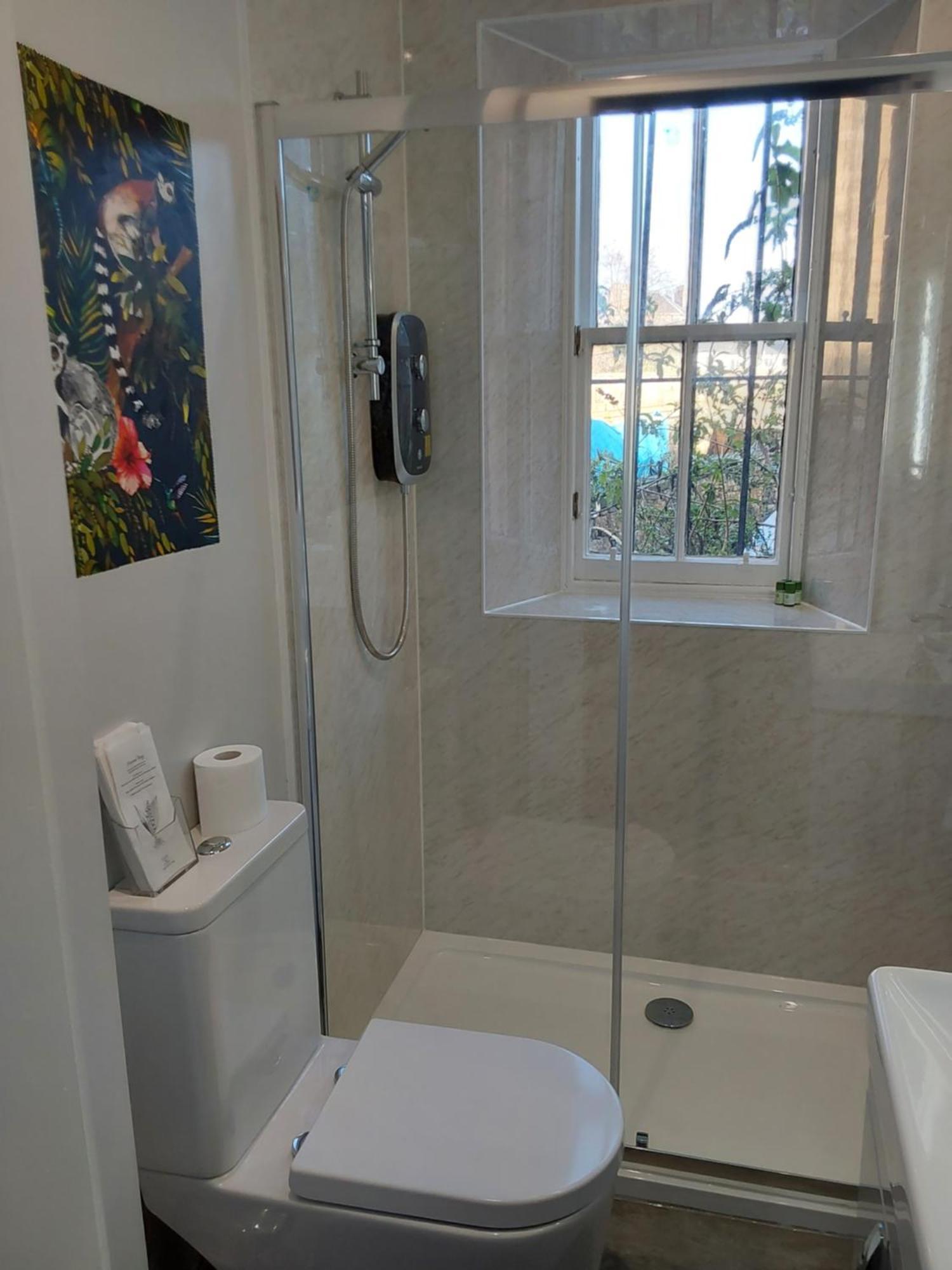 East Claremont Guest House เอดินบะระ ภายนอก รูปภาพ